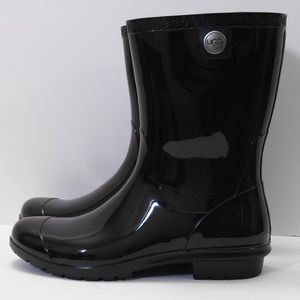 Rain boots ugg size 9